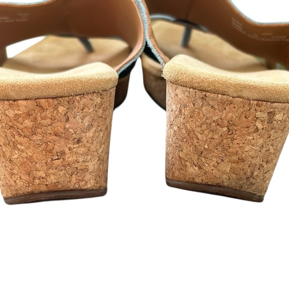Clarks Elements Soft Suede Soft Cork Heel Cushion Thong Blue Sandal Sz 10 - Picture 7 of 13